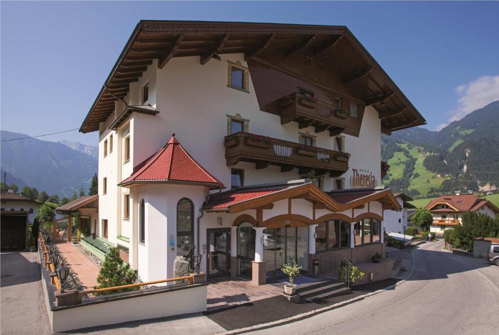 Hotel Theresia Ramsau im Zillertal Εξωτερικό φωτογραφία